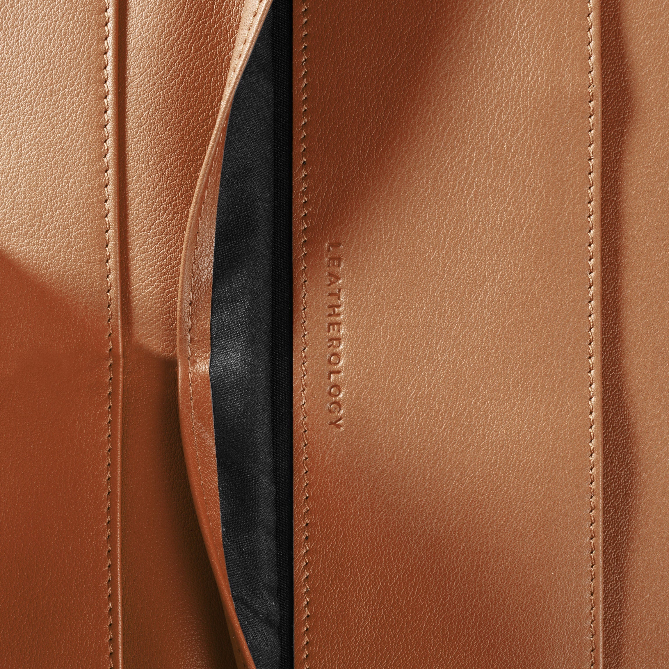 Portefeuille zippé pour gaucher, couleur cognac 6