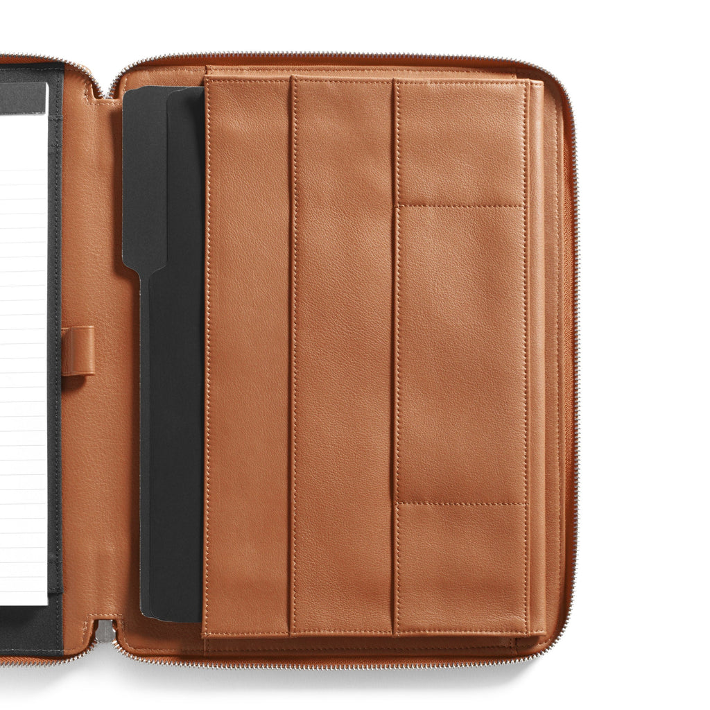 Portefeuille zippé pour gaucher, couleur cognac 7