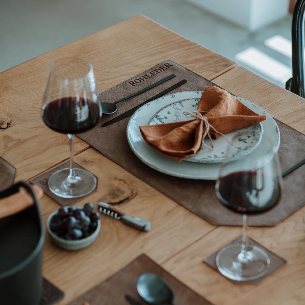 Set de Table en Cuir Nappa – Ensemble de 8 Sets de Table et 8 Dessous de Verre Élégants pour Salle à Manger 5