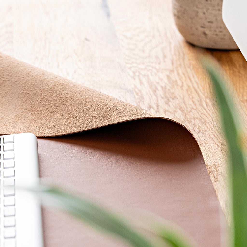 Sous Main Bureau en Cuir Véritable Personnalisable – Antidérapant et Résistant aux Rayures pour un Confort Optimal 4